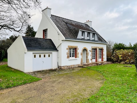 Spacious home, large garden
