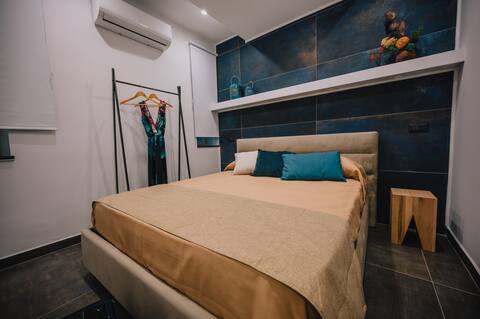 B&B with sauna, Turkish bath, multi-sensory shower, and hydro-massage tub