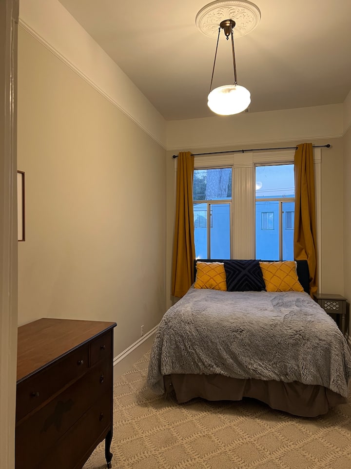 غرفة النوم 2