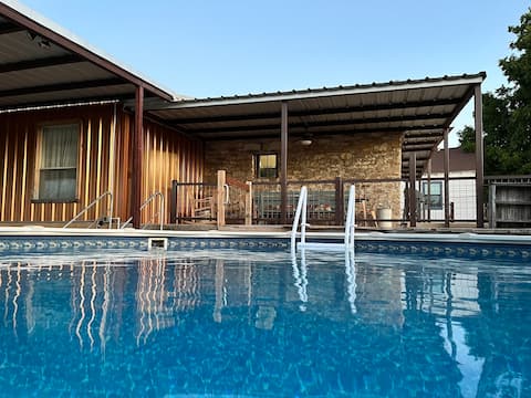 Spacious 3/2 with Historic Charm & Modern Comfort