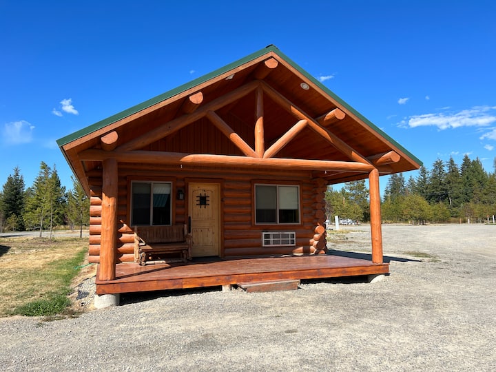 Log Cabin 4, 1BD, Wifi, TV, Sleeps 4 Cabins for Rent in Bonners