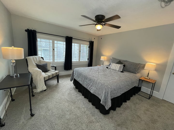  Spavaća soba 2 na katu.  Bračni krevet (160x200).