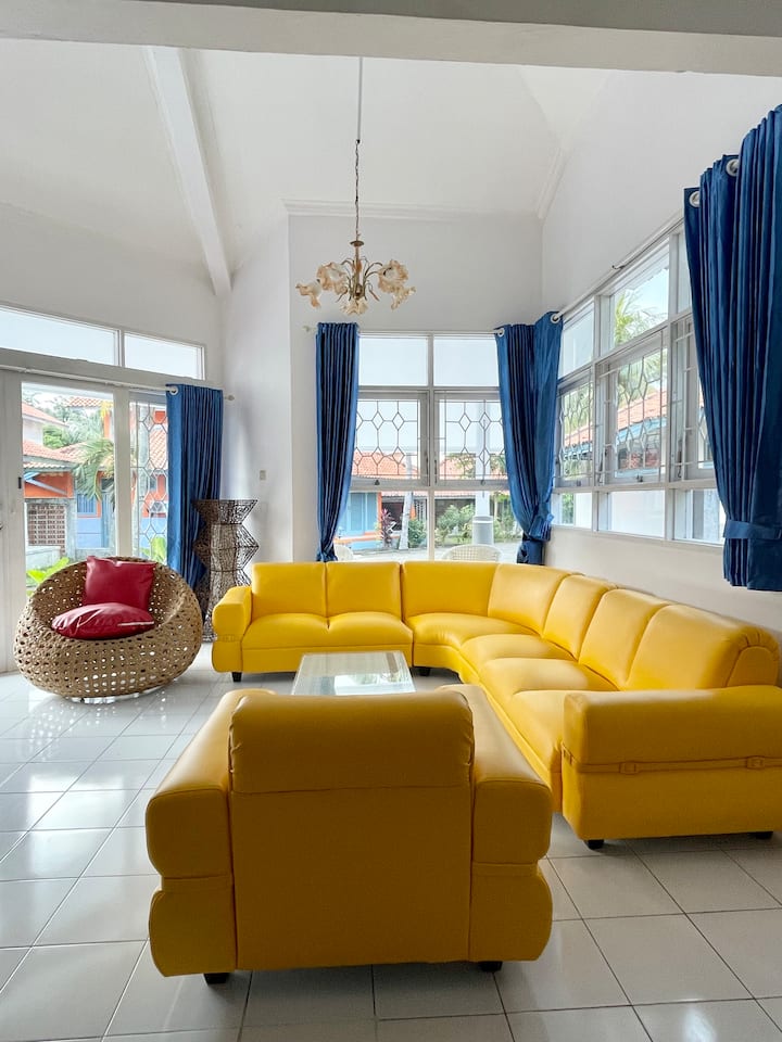 Villa Tigatiga - Cozy Villa By The Anyer Beach - Anyar