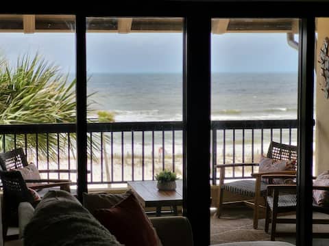 Wonderful 3/3 condo with 2 covered balconies