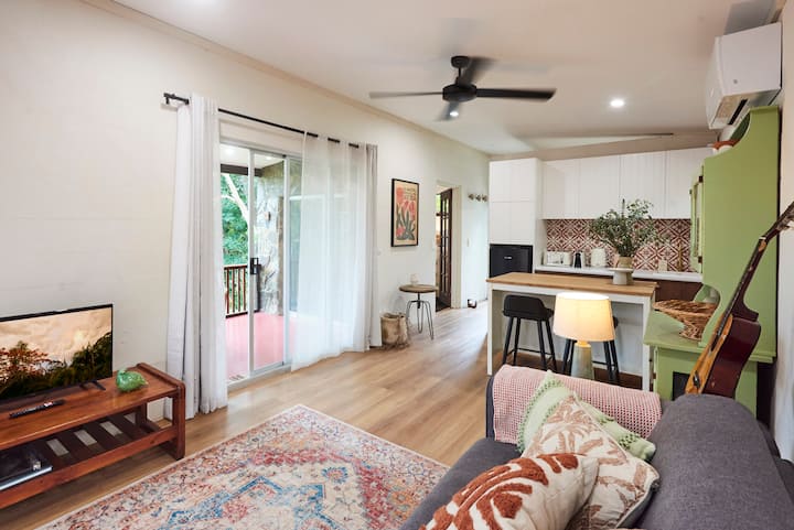 The Eumundian | Mediterranean Bungalow Near Noosa - Sunshine Coast