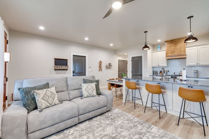 Peaceful Luxury Barndo W/ Stunning Views - Norman, OK