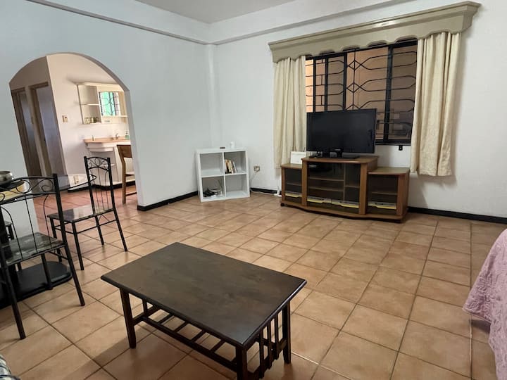 Very Central, Self-contained, Sleep Up To 4, Pool - Suva