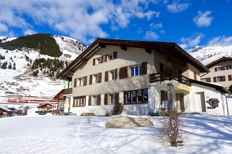 5.5 room vacation home in Sedrun