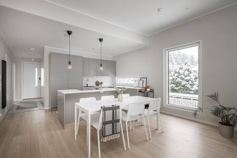 Semi-detached Scandinavian home with good location