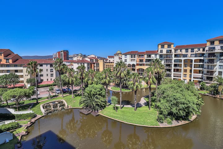 Lovely 3-bedroom self-catering apartment with pool