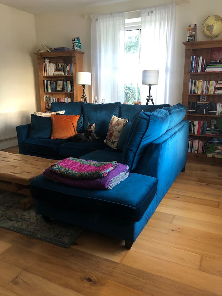 Cheerful And Cozy Two-bedroom Country Home - Ireland