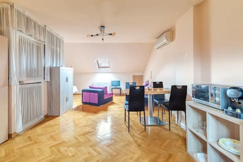 Independent attic 37
m2.