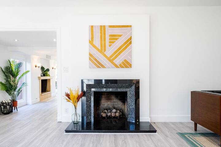 Brentwood 5BR/Heated Pool, Jacuzzi, Game Room gallery image 3