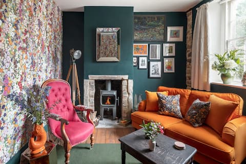 Successful Airbnb property: Condé Nast Traveller Top 25 Stay with nickel bath in Wiltshire