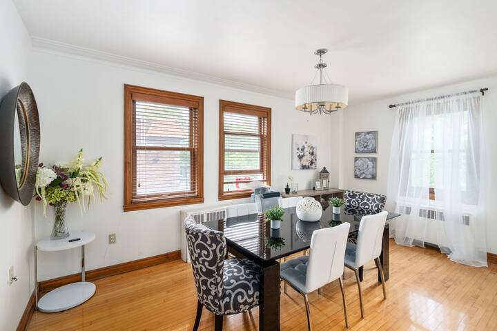 Montreal & Downtown Adventures 3BR + Free Parking gallery image 2