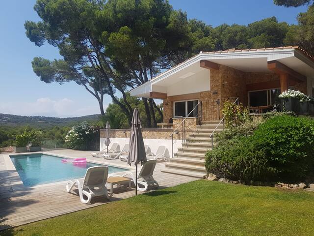 Walk to beach + private pool, gardens & terraces