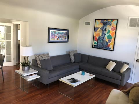 Popular Airbnb listing: Spanish Cottage in Trendy Melrose District in Fairfax