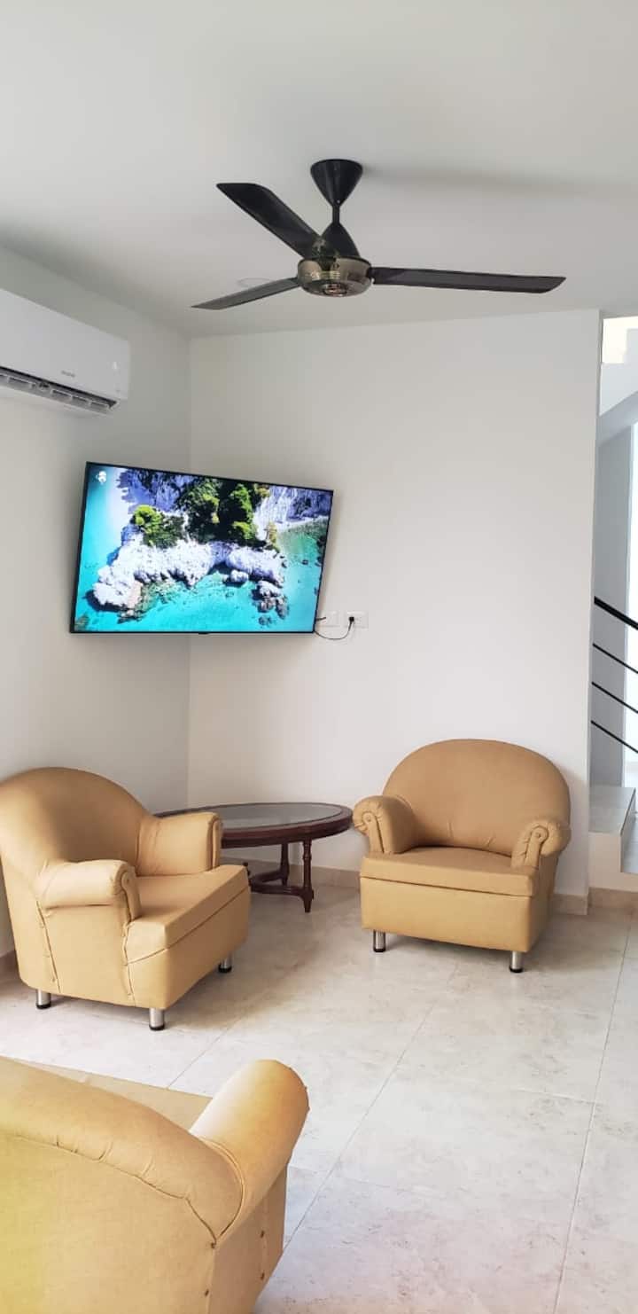 Hermosa Casa De Verano En Condominio En Melgar - Melgar