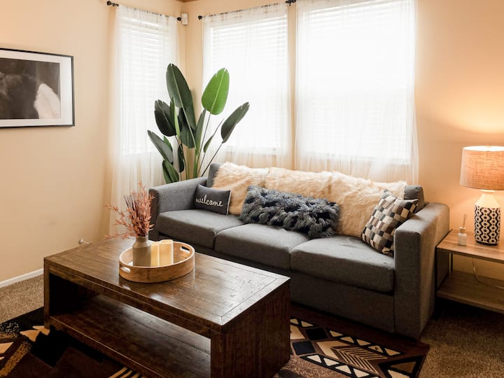 Spacious Family Haven Almeria Park | Honest Homes - Fontana, CA