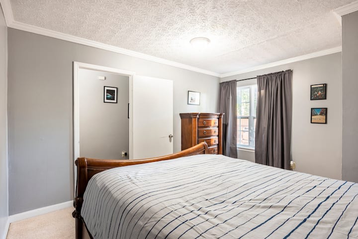 საძინებელი 1