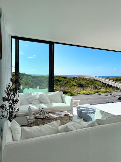 Luxurious Beachfront Paradise - 1h35 from Auckland