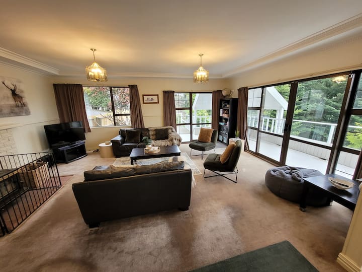 Views And Space For Large Groups - Hanmer - Hanmer Springs