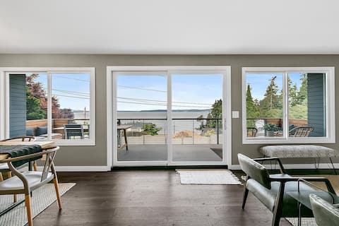 Modern Home w/ Water Views, Hot Tub & Pet-Friendly