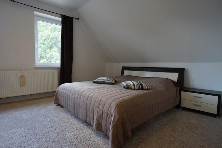 غرفة النوم 2