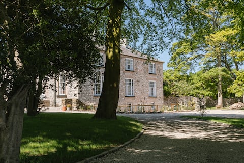 Lagom Crew Base | Stay together