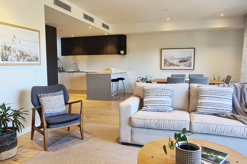 Successful Airbnb property: Only steps to the Beach in Dromana