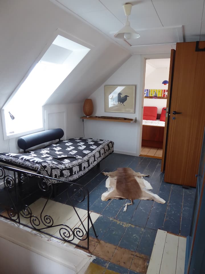 Repos na 1. katu s krevetom