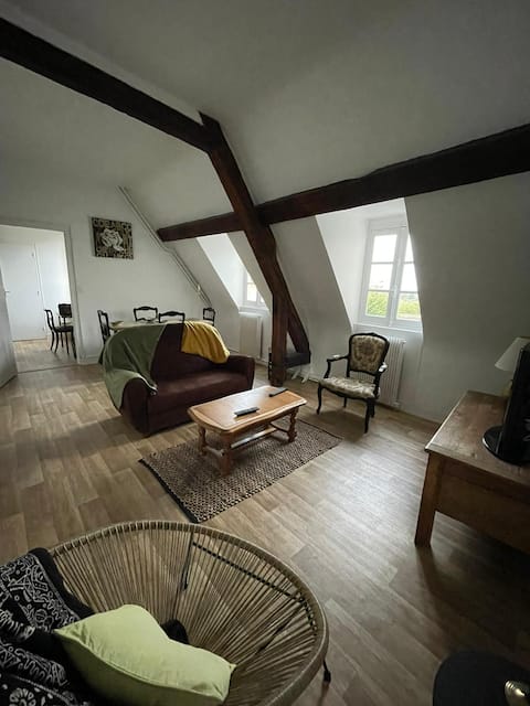 Top Airbnb: Le Tertre-Cathedral- Parking – 2 bedrooms/2 beds in Chartres