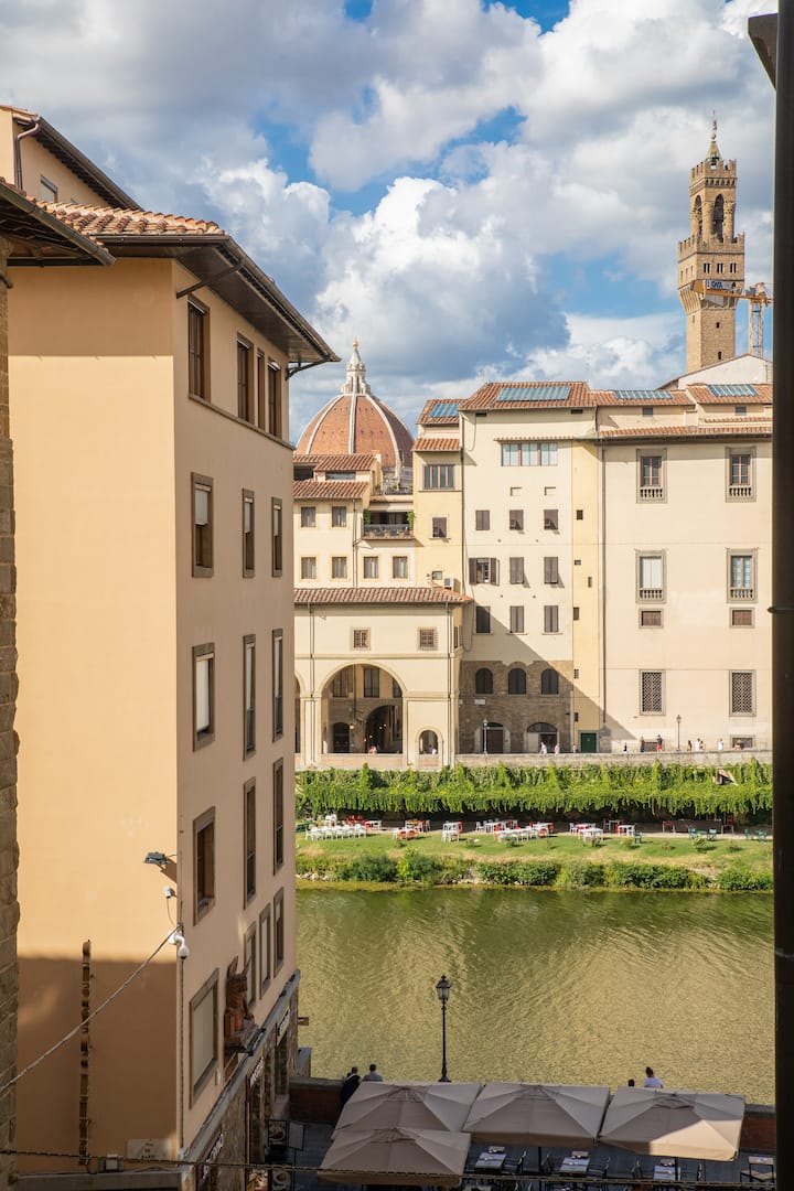 [Ponte Vecchio - Deluxe Apartment]