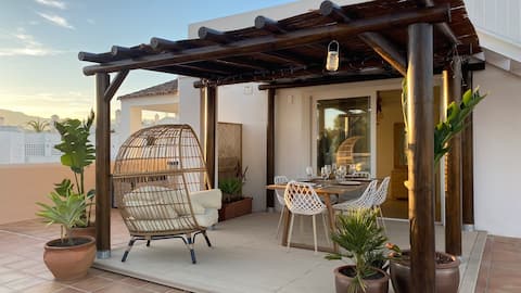 Luxurious penthouse with 180m2 sunlit terrace