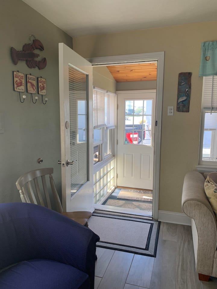 Beachy 2 Bedroom Condo In Wildwood Crest ! - Wildwood Crest, NJ