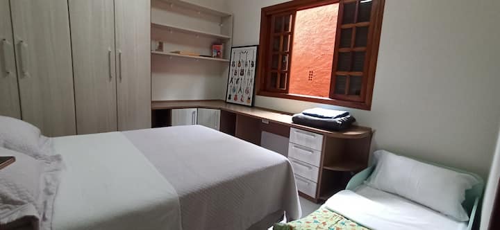 საძინებელი 1