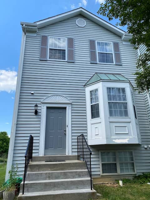 Fall Getaway in Silver Spring-3 Bedroom