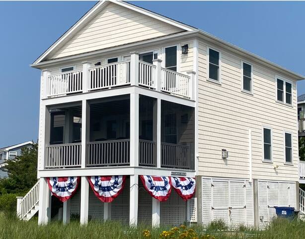 Beach Haven RI – Steps from Charlestown Beach