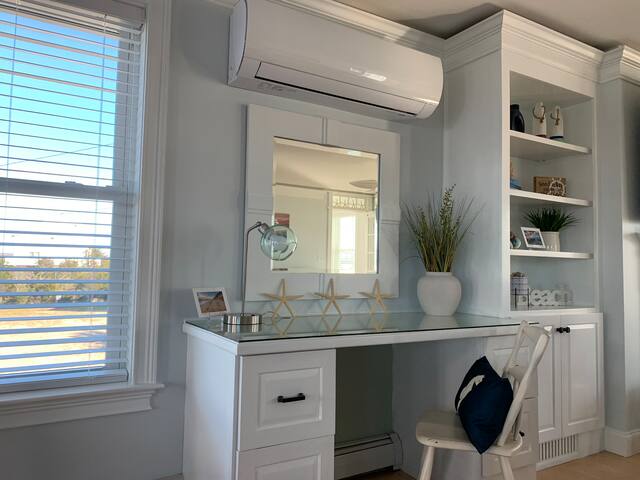 Beach Haven RI – Steps from Charlestown Beach gallery image 5