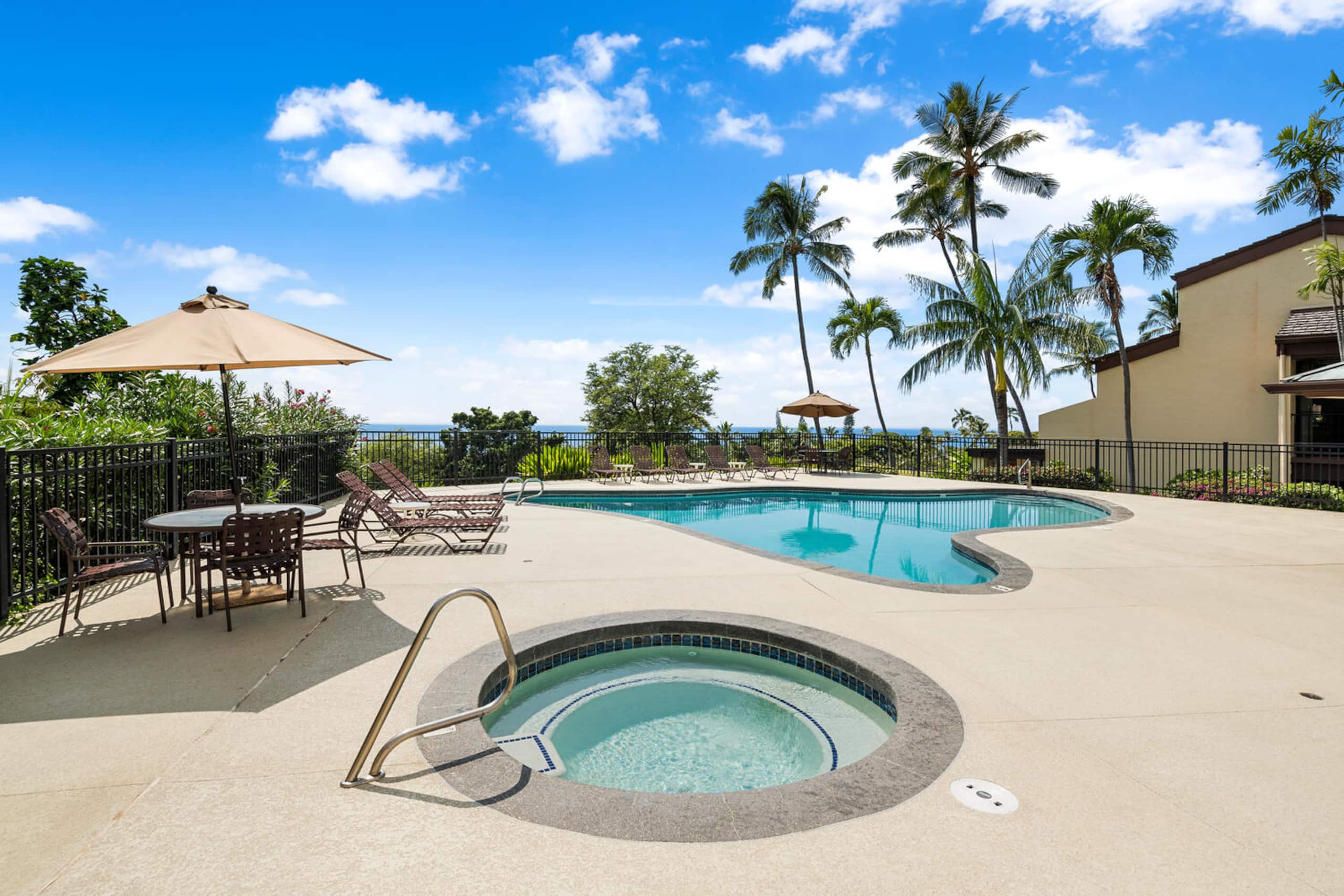 Condo in Kailua-Kona · ★4.99 · 3 bedrooms · 5 beds · 2 baths - Image 36