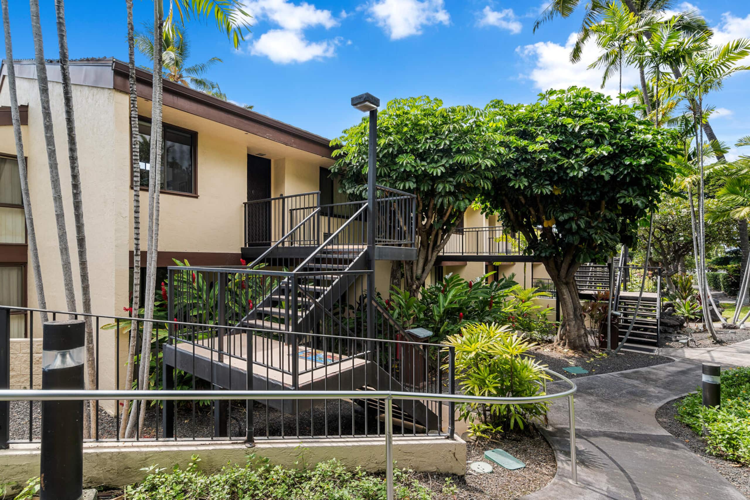 Condo in Kailua-Kona · ★4.99 · 3 bedrooms · 5 beds · 2 baths - Image 47