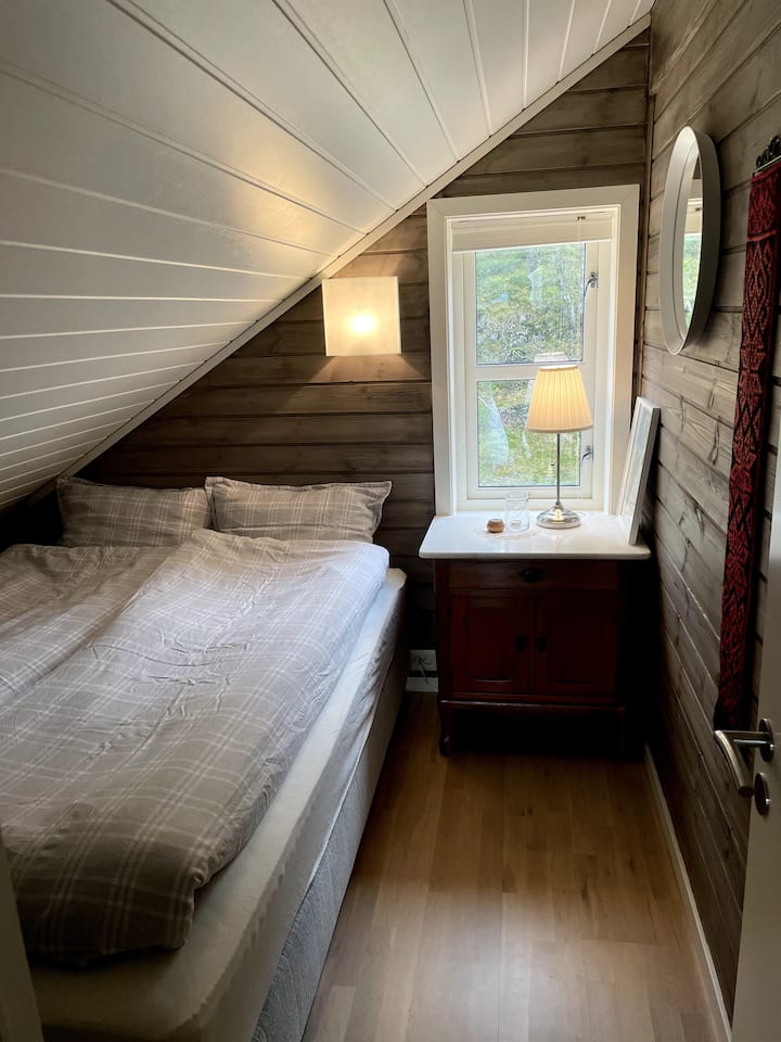 Bedroom with double bed