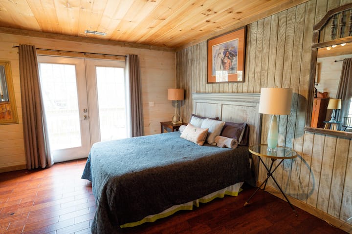 Downstairs master #2 queen bed 