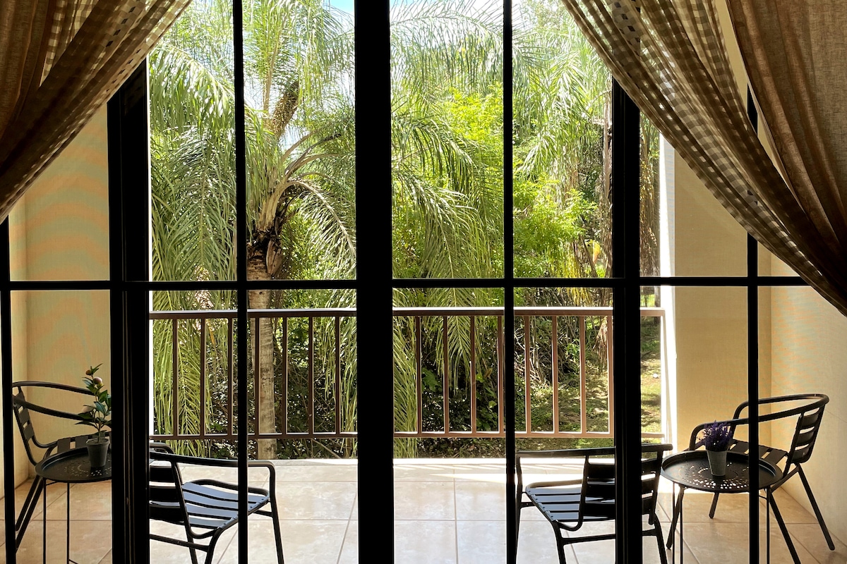 2BR Condo — 2 bedroom vacation rental in 
