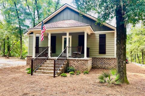“Riverview Cottage” 
Charming-Peaceful-Secluded
