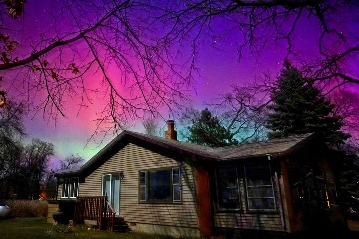 Lakefront Getaway | 3BR, Kayaks, Dock & Firepit gallery image 2