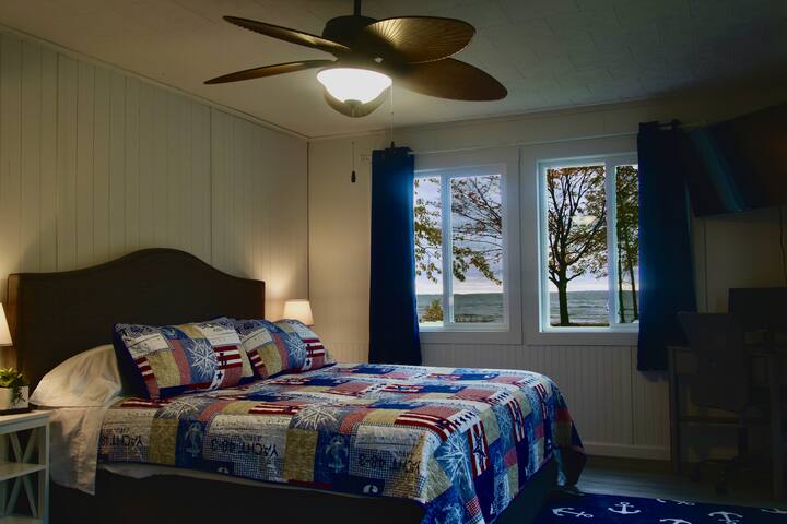 Lakefront Getaway | 3BR, Kayaks, Dock & Firepit gallery image 4