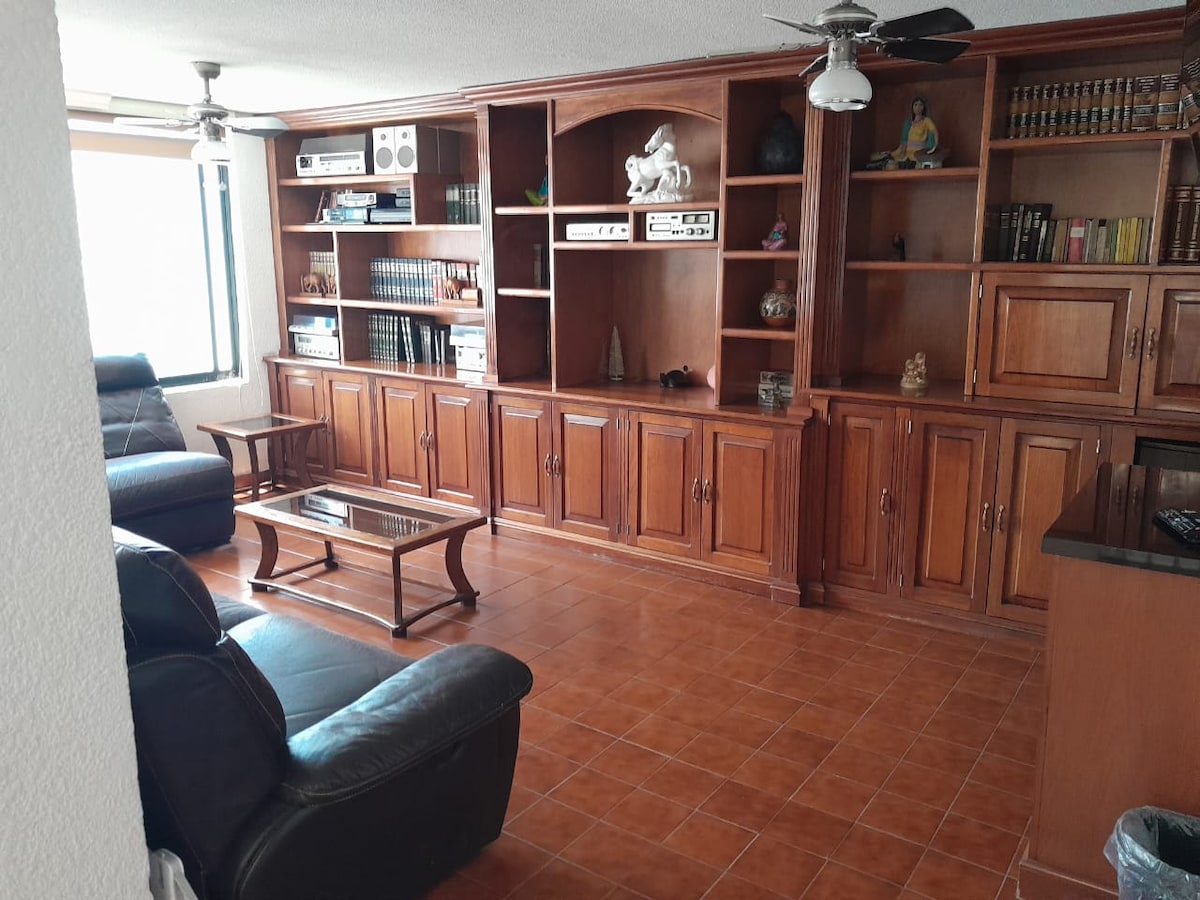 Airbnb con mejor rendimiento: A house near the Poliforum, Velaria, and Explora Park en León De Los Aldama