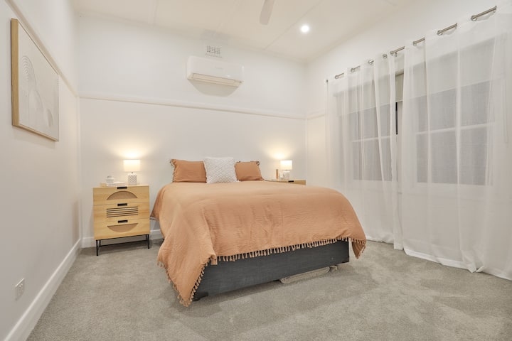 საძინებელი 1