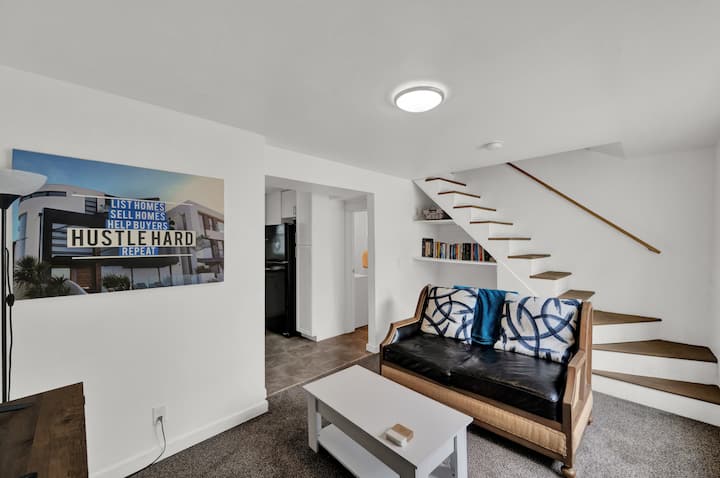 Guest House /Close To Trax/parking On Site - Salt Lake City, UT